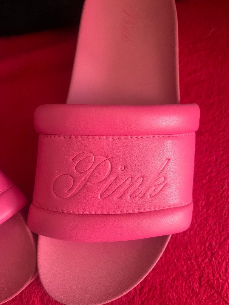 Fuschia slippers Victoria Secrets PINK, Kleding | Dames, Schoenen, Slippers, Ophalen of Verzenden, Zo goed als nieuw, Victoria secrets PINK
