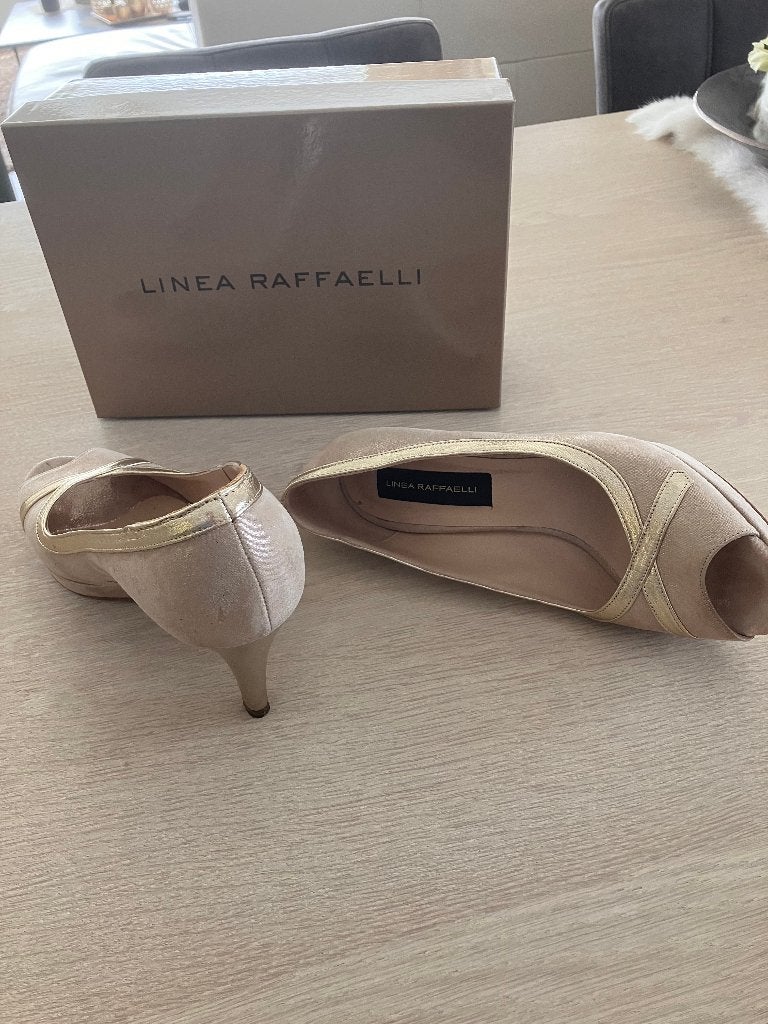 Dames schoenen, Kleding | Dames, Schoenen, Ophalen, Linea raffaelli, Beige, Zo goed als nieuw