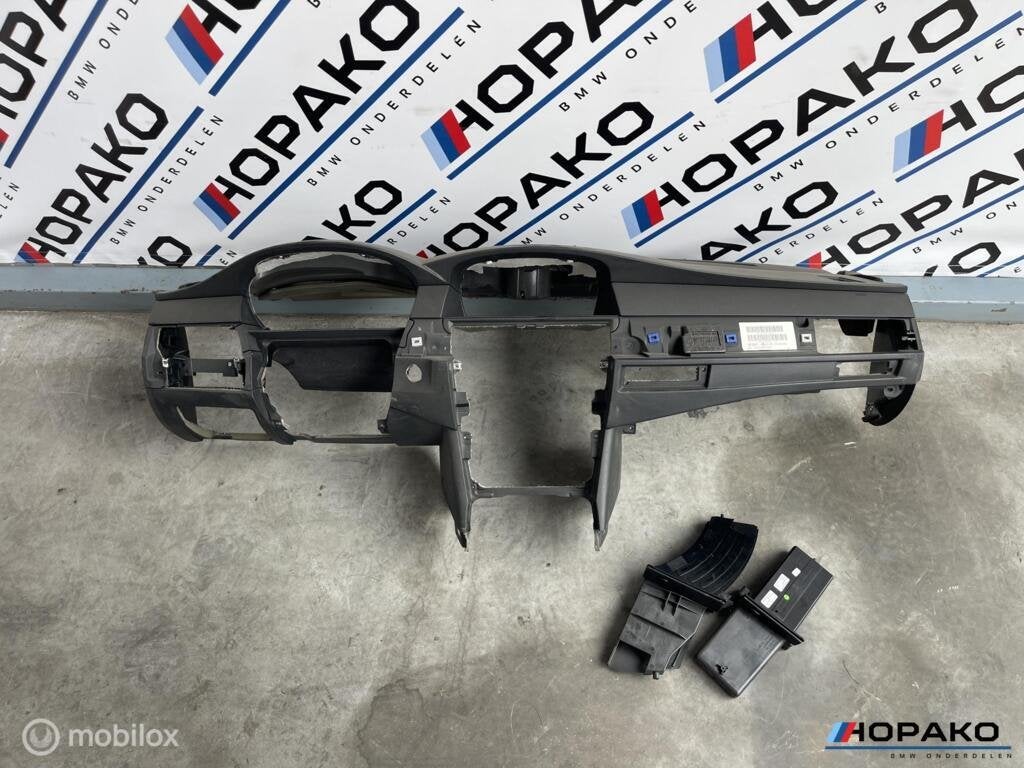 Dashboard met bekerhouders BMW 5 serie E60 E61 - start stop, Autos : Pièces & Accessoires, Tableau de bord & Interrupteurs, Utilisé