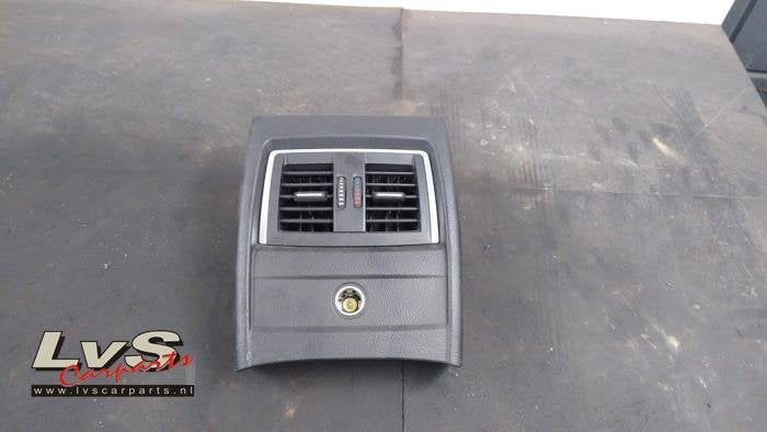 Grille d'aération arrière d'un BMW 4-Serie, -, 3 mois de garantie, Utilisé, -
