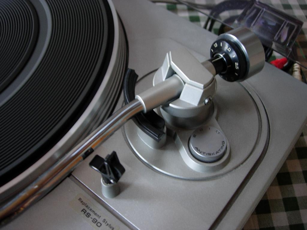 Akai AP-D33 Japan Direct Drive wordt getest, Ophalen, Refurbished, Akai, Automatisch