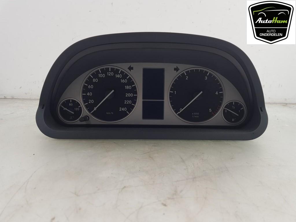 COCKPIT B (W245) (|A1694401011|A1695408611|A1694421921|), Gebruikt, Mercedes-Benz