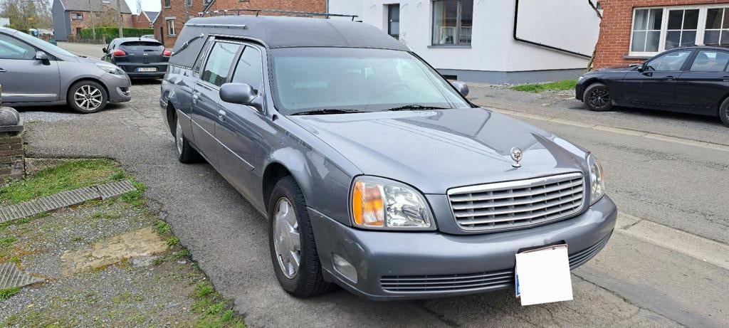 Corbillard Cadillac Deville 2001, Autos, Cadillac, Particulier, Autres modèles, Essence, Argent ou Gris, TVA déductible, Enlèvement
