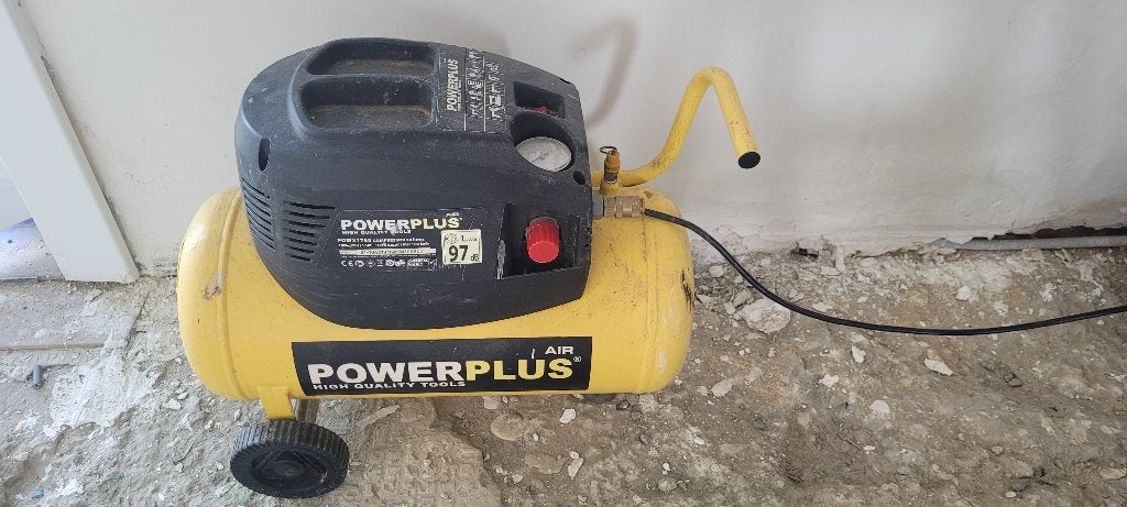 . Compresseur Powerplus POWX1730 24L Pour pcs ou réparation, Enlèvement, Utilisé