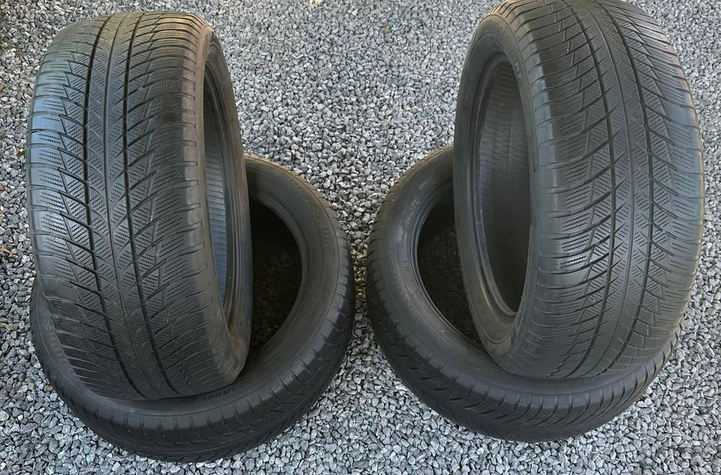 Bridgestone  245/50 R19 105V, Auto-onderdelen, Banden en Velgen, Band(en), Personenwagen, Ophalen, 19 inch