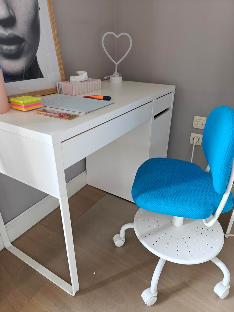 Bureau met bijhorende stoel Vimund en micke.Ikea, Enlèvement