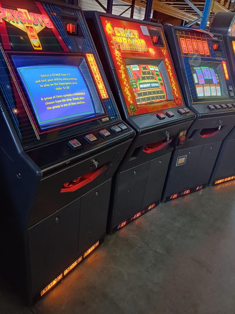 7x verschillende SLOTS jaren 90, Verzamelen, Automaten | Gokkasten en Fruitautomaten, Euro, Ophalen