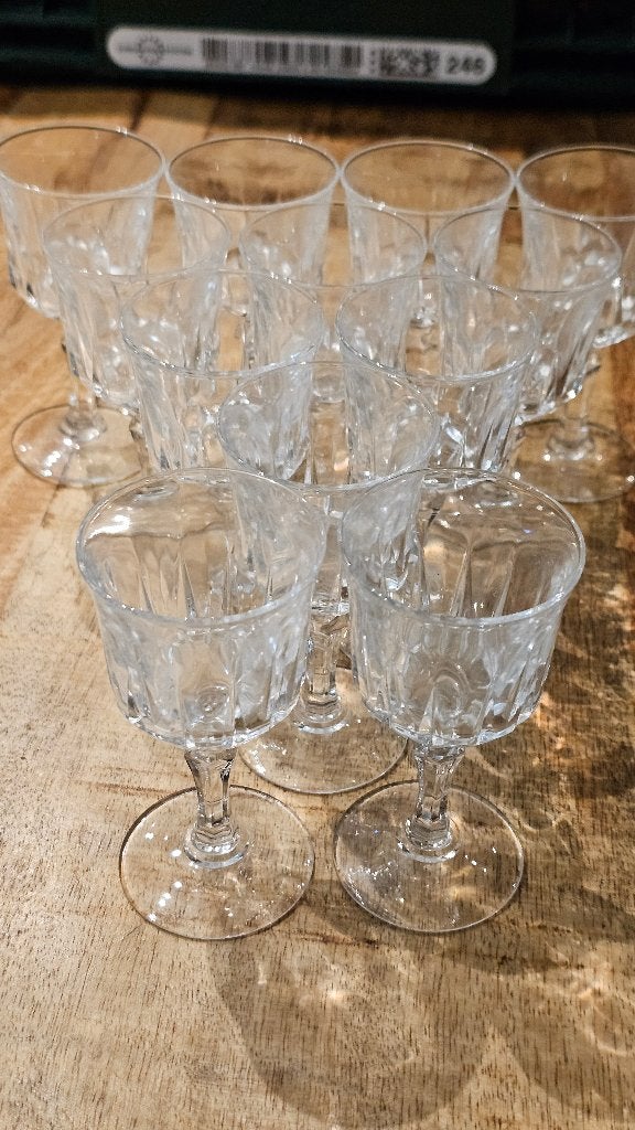 12 kristallen glazen van Cristal d'Arques  model St. Germain, Antiek en Kunst, Ophalen