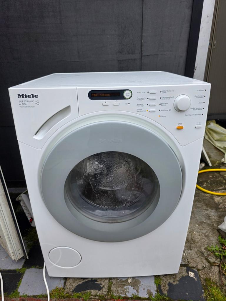 Miele Softtronic Wasmachine en Droogkast, Elektronische apparatuur, Wasmachines, Zo goed als nieuw, Voorlader, 6 tot 8 kg, 90 tot 95 cm