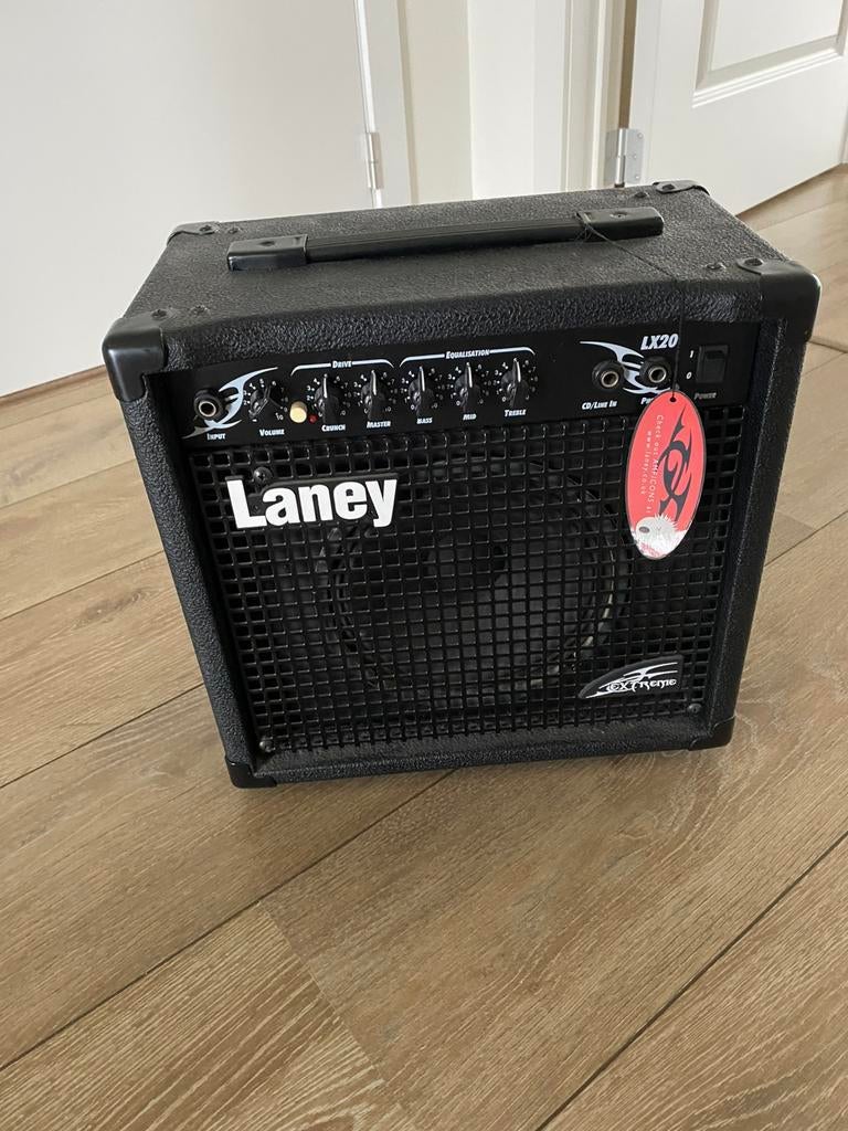 Gitaar versterker LANEY, Musique & Instruments, Amplis | Basse & Guitare, Enlèvement, Comme neuf, Guitare
