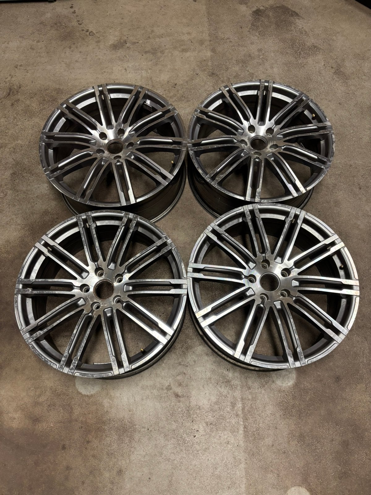 9Jx22INCH 5x130 porsche cayenne audi q7 touareg, Autos : Divers, Enjoliveurs, Utilisé, Enlèvement