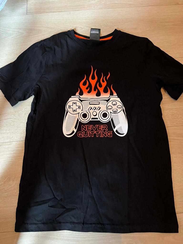 tshirt zwart game h&m 170, Kinderen en Baby's, Kinderkleding | Maat 170, Gebruikt, H&M, Ophalen of Verzenden, Shirt of Longsleeve