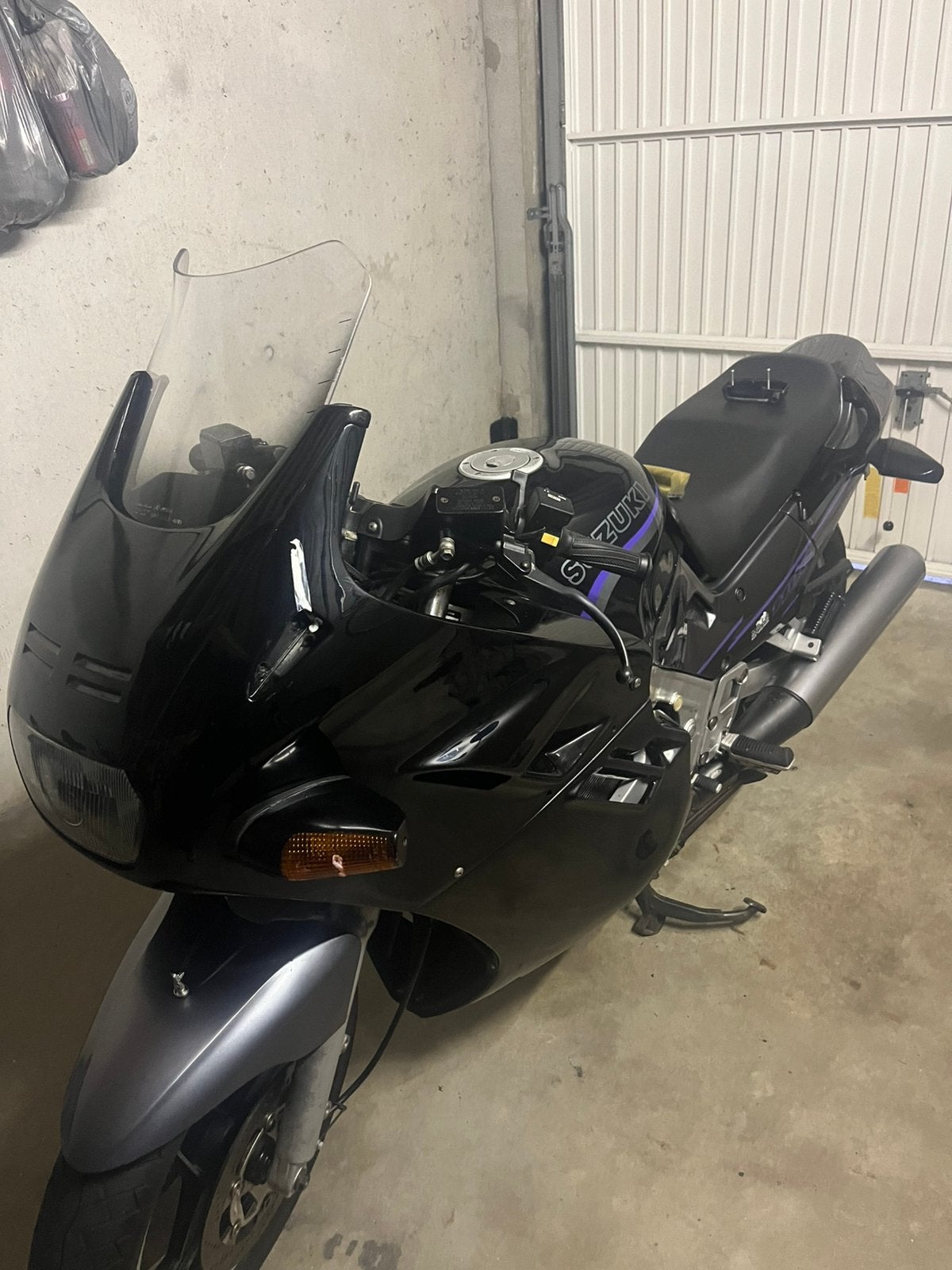 Suzuki GSX 1100F heeft reparatie nodig, Motoren, Motoren | Suzuki, Particulier