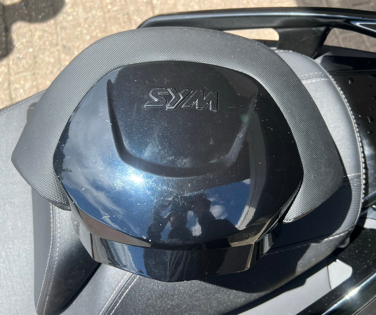 Dossier passager Sym Maxsym, Motos, Accessoires | Valises & Sacs, Enlèvement, Comme neuf