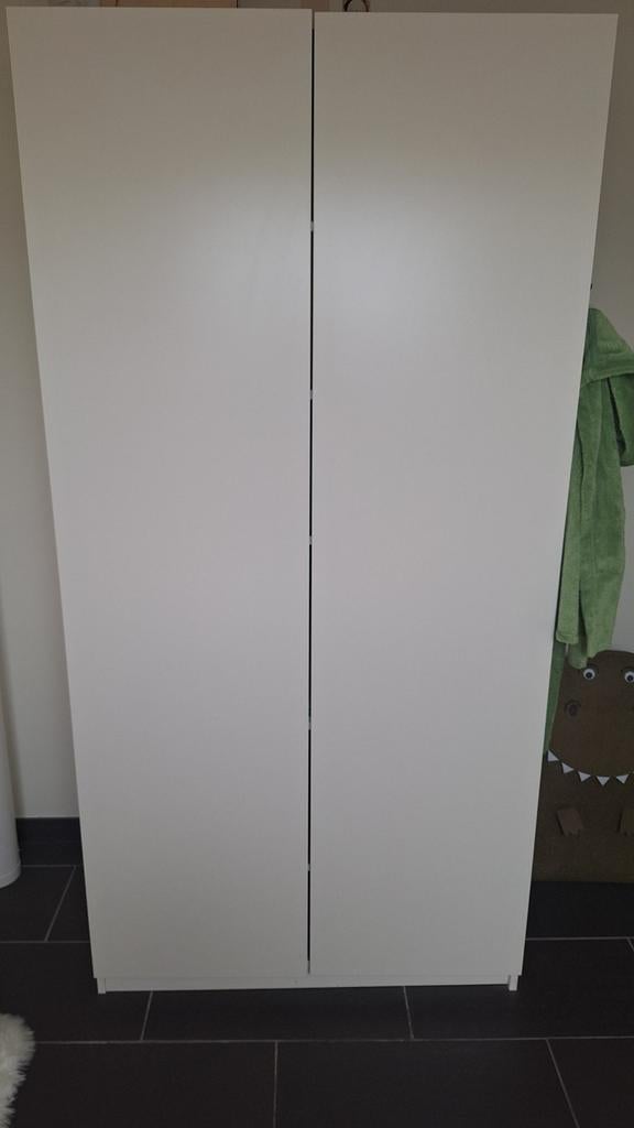 Ikea kast + commode met verzorgingstafel, Huis en Inrichting, Kasten | Roldeurkasten en Archiefkasten, Ophalen, 200 cm of meer