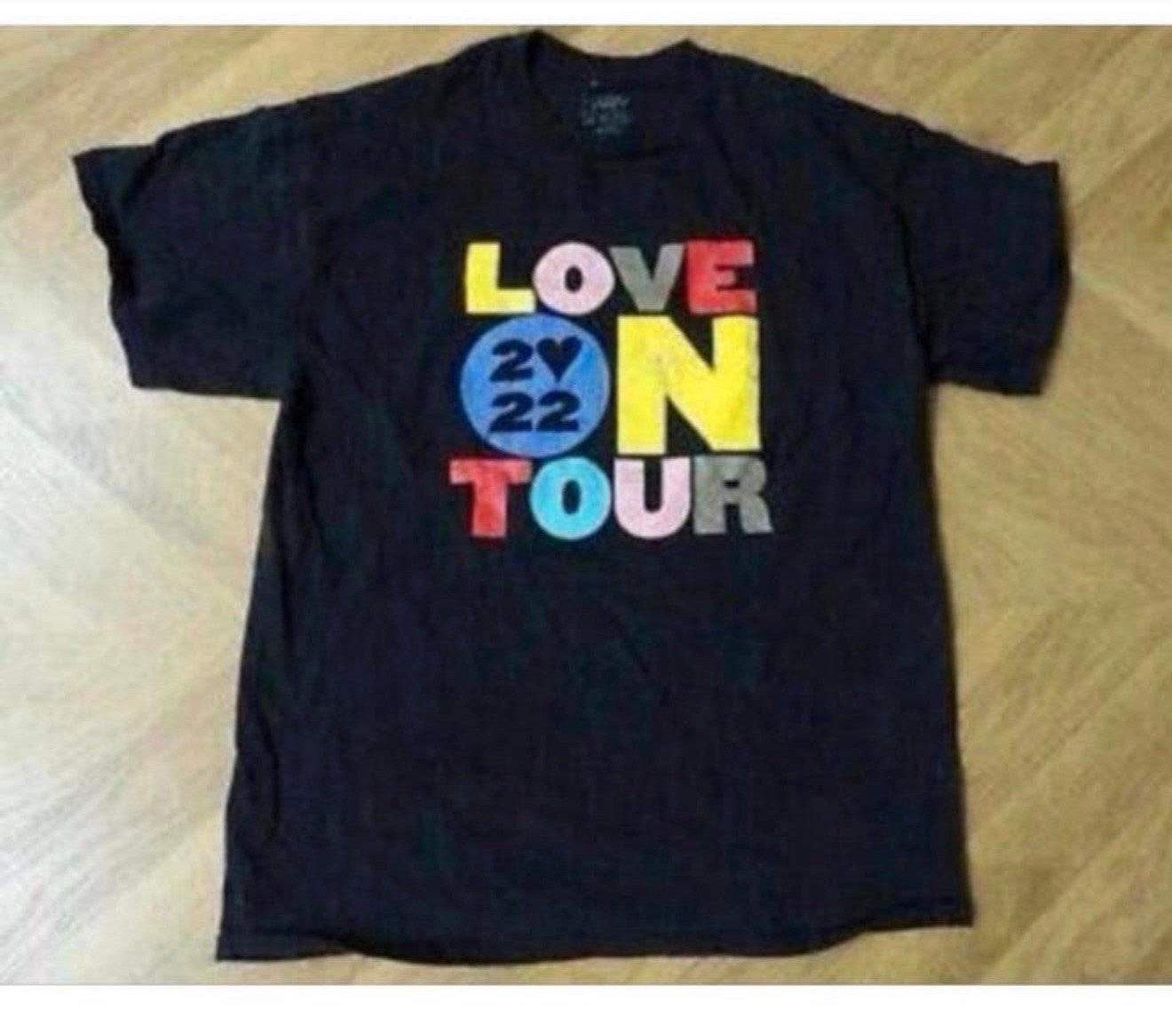 Harry Styles Live T-shirt 2022 Love on tour tshirt maat M, Ophalen of Verzenden, Zo goed als nieuw, Kleding