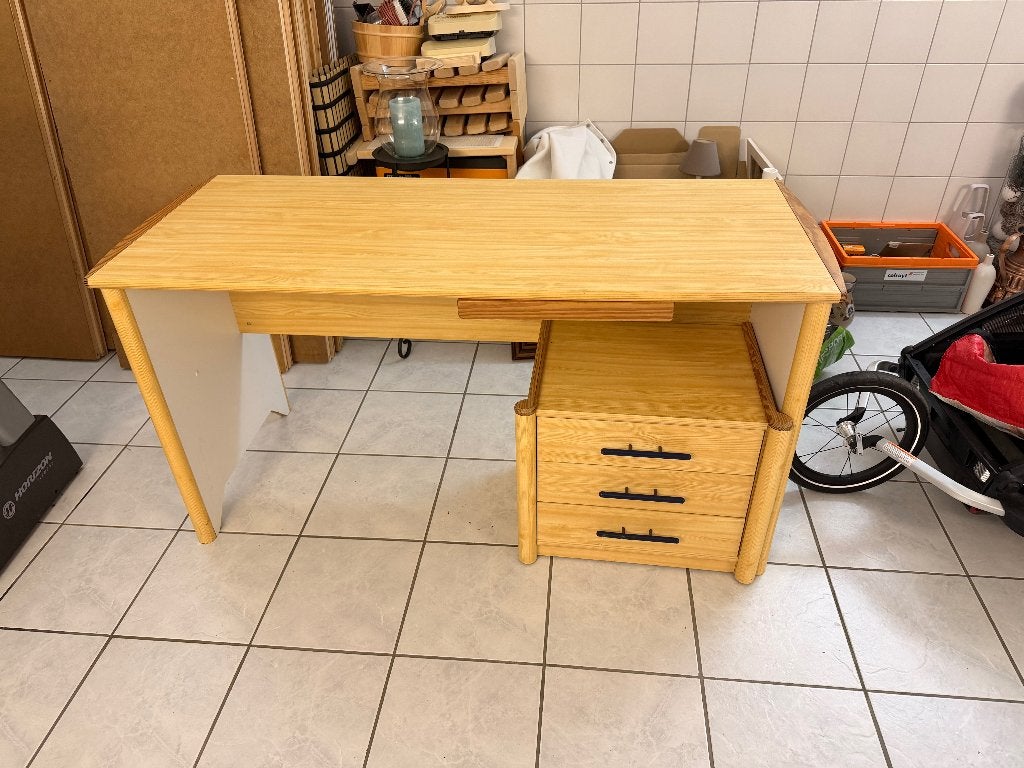 Bureau en bois avec tiroirs et caisson de rangement, Enlèvement, Utilisé, Bois, Bureau enfant