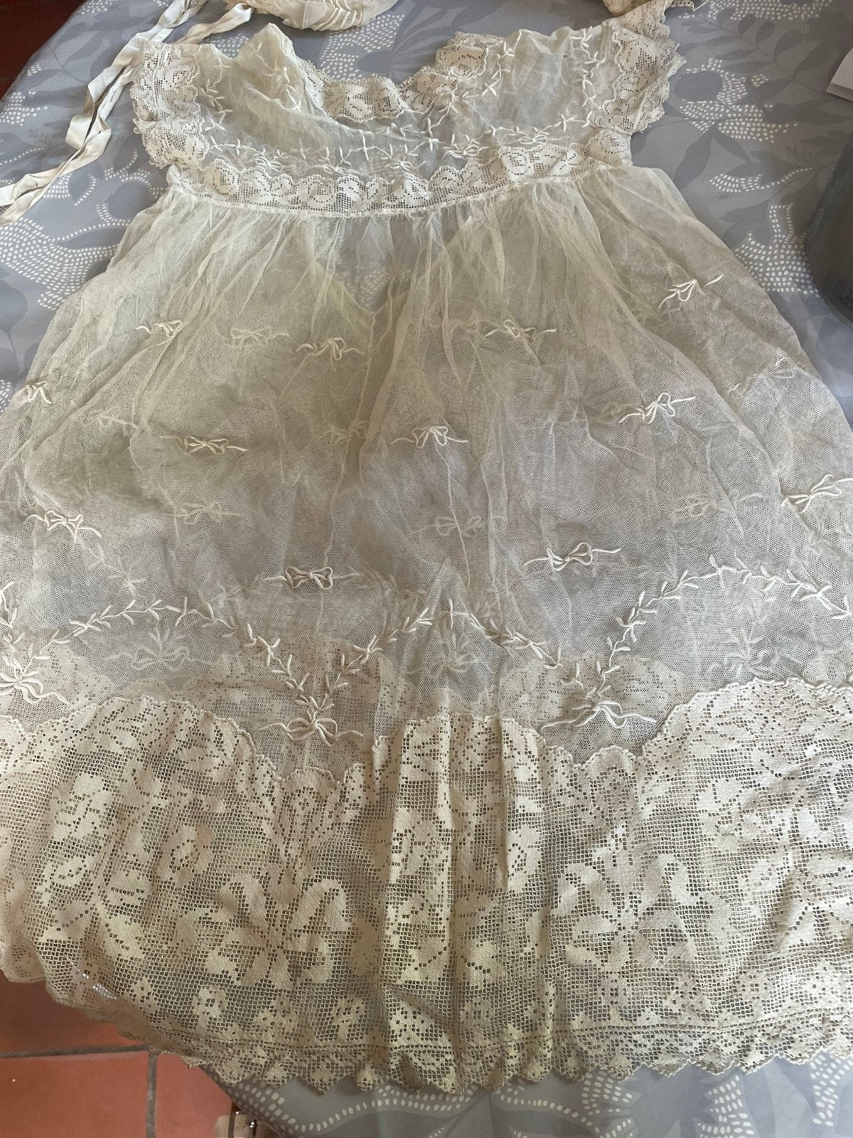 Très ancienne robe de baptême, Antiquités & Art, Antiquités | Vêtements et Textile, Enlèvement