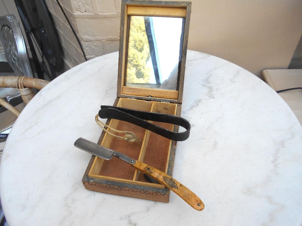 ancienne boite rasage miroir rasoir Birko pierre  à aiguiser, Enlèvement ou Envoi