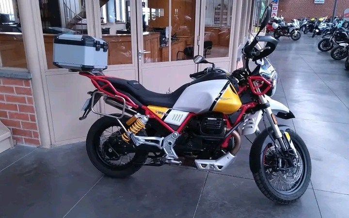 MOTO GUZZI V85TT ABS  DECEMBER 2020 - 19940 KM, Bedrijf