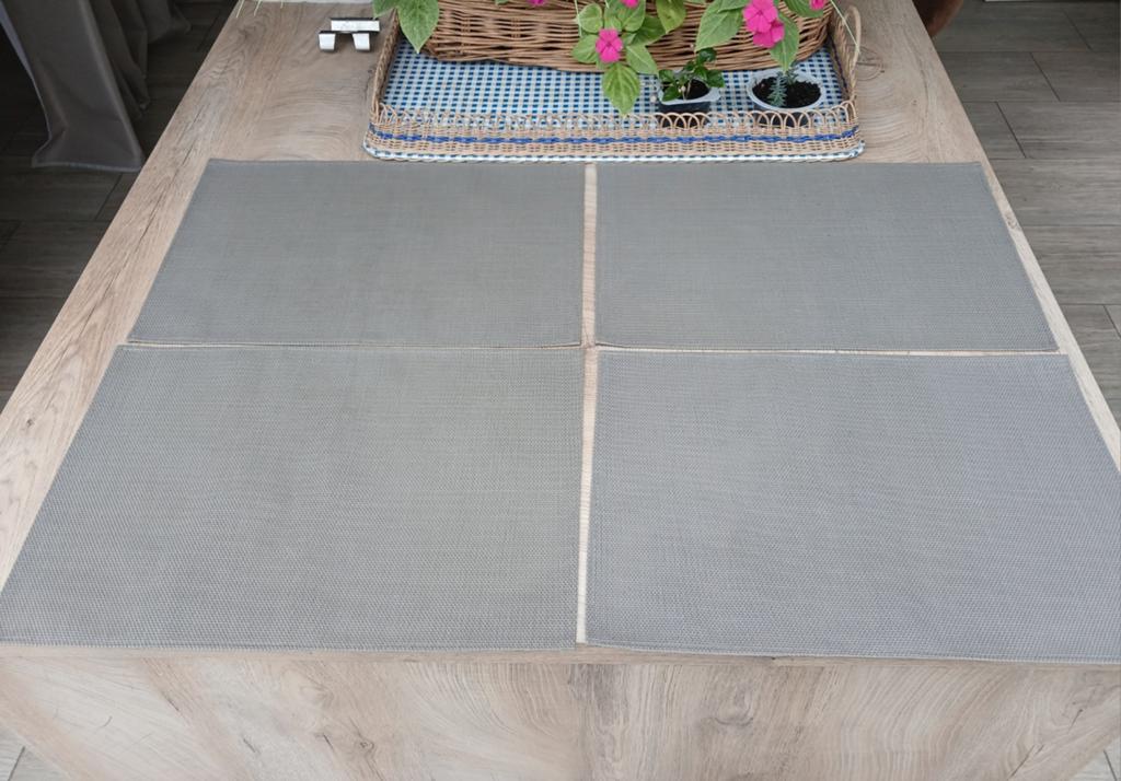 Lot de 4 set de table de qualité couleur taupe, Enlèvement