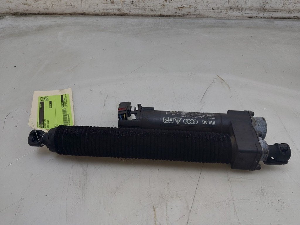 MOTEUR DE HAYON Audi A6 (C8) (|4K5827851B|4K5827851C|), Autos : Pièces & Accessoires, Carrosserie & Tôlerie, Auto-Union-Straße  1,
85057  Ingolstadt, DE