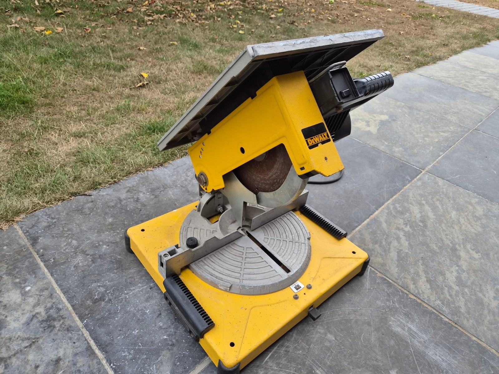 DEWALT DW710 Combinatiezaag afkort- en verstekzaag tafelzaag, Doe-het-zelf en Bouw, Ophalen, Gebruikt, 600 tot 1200 watt, Dewalt