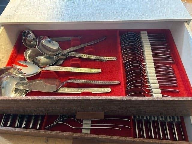 vintage bestekkoffer met RVS bestek afhalen in Brugge, Antiek en Kunst, Ophalen