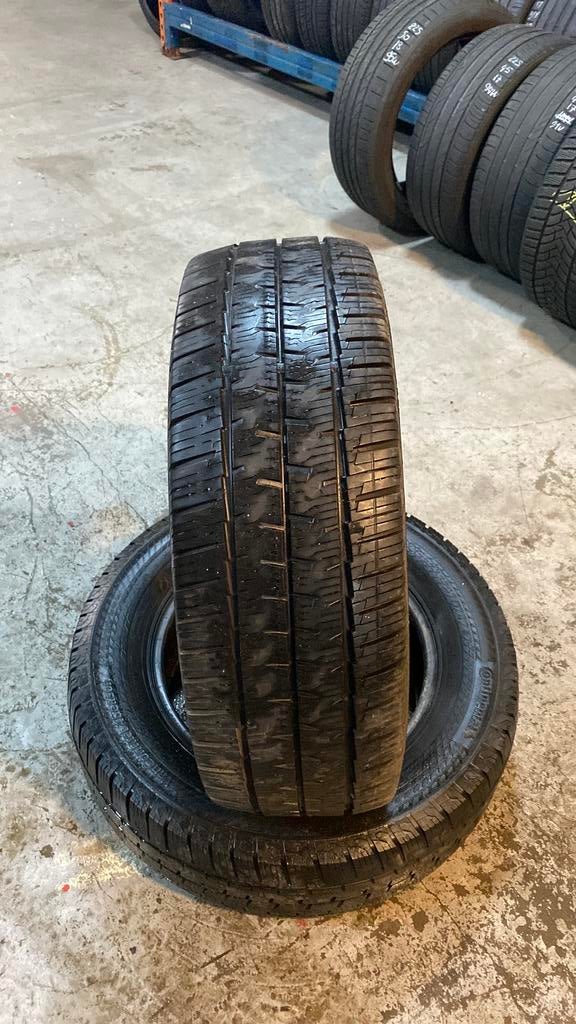 225/65/16c merk continental voor bestelwagens per stuk 75 €, Ophalen