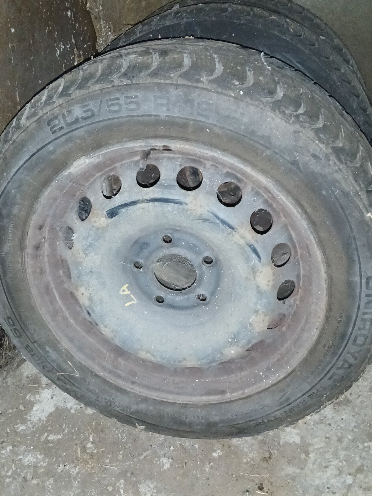 pneus d'hiver uniroyal, Autos : Pièces & Accessoires, Pneus et Jantes, Pneus hiver, 16 pouces, Véhicule de tourisme