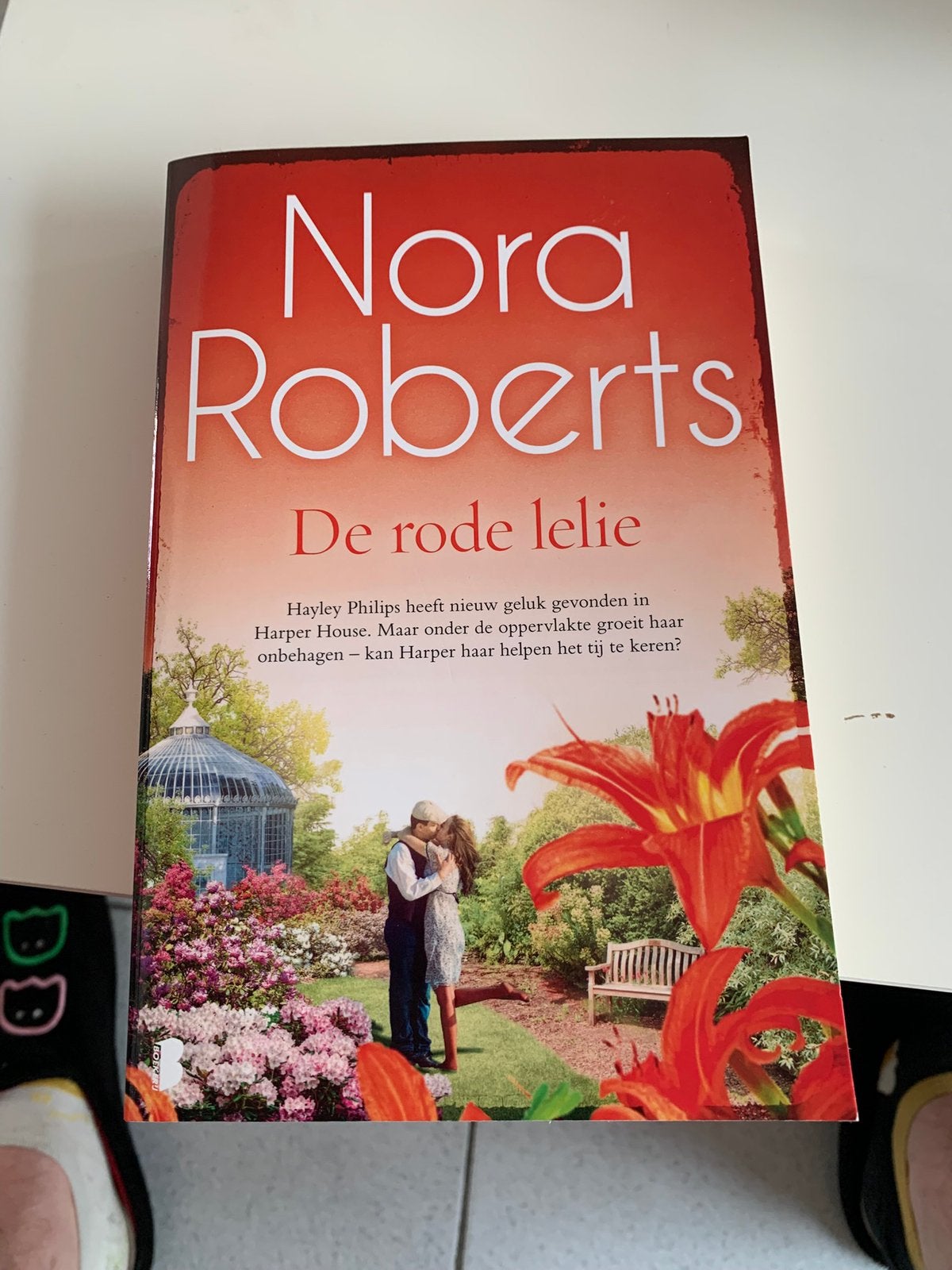 Nora Roberts - De rode lelie, Ophalen of Verzenden, Zo goed als nieuw