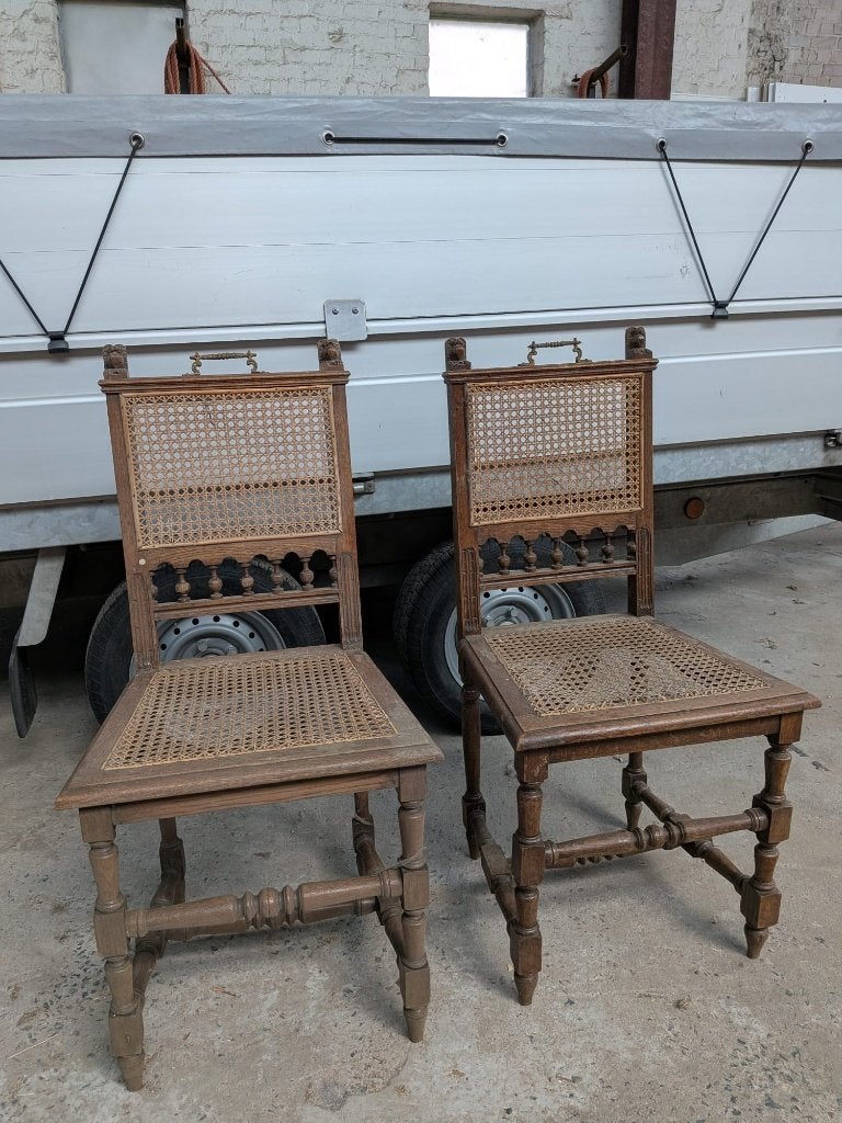oude kerkstoelen, Ophalen