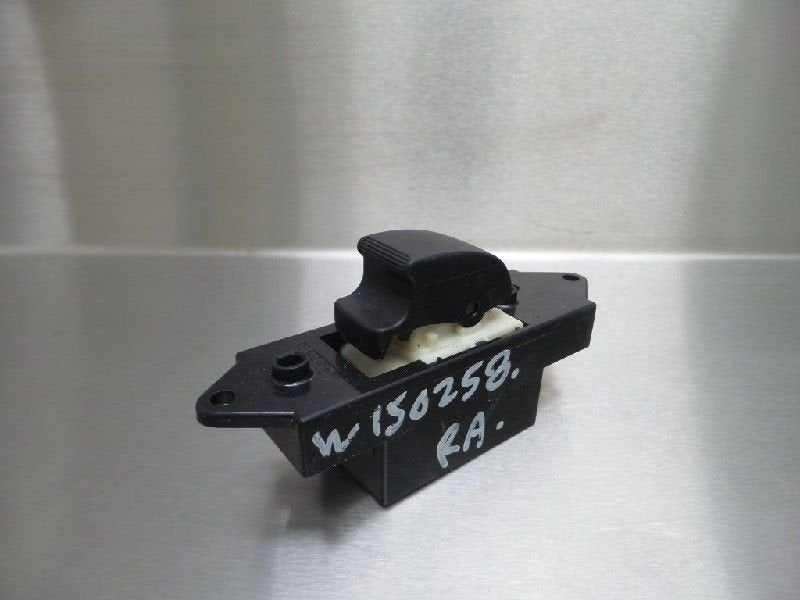 COMMUTATEUR VITRES ELECTRIQUES Mitsubishi ASX (|MR587944|), Utilisé, Mitsubishi