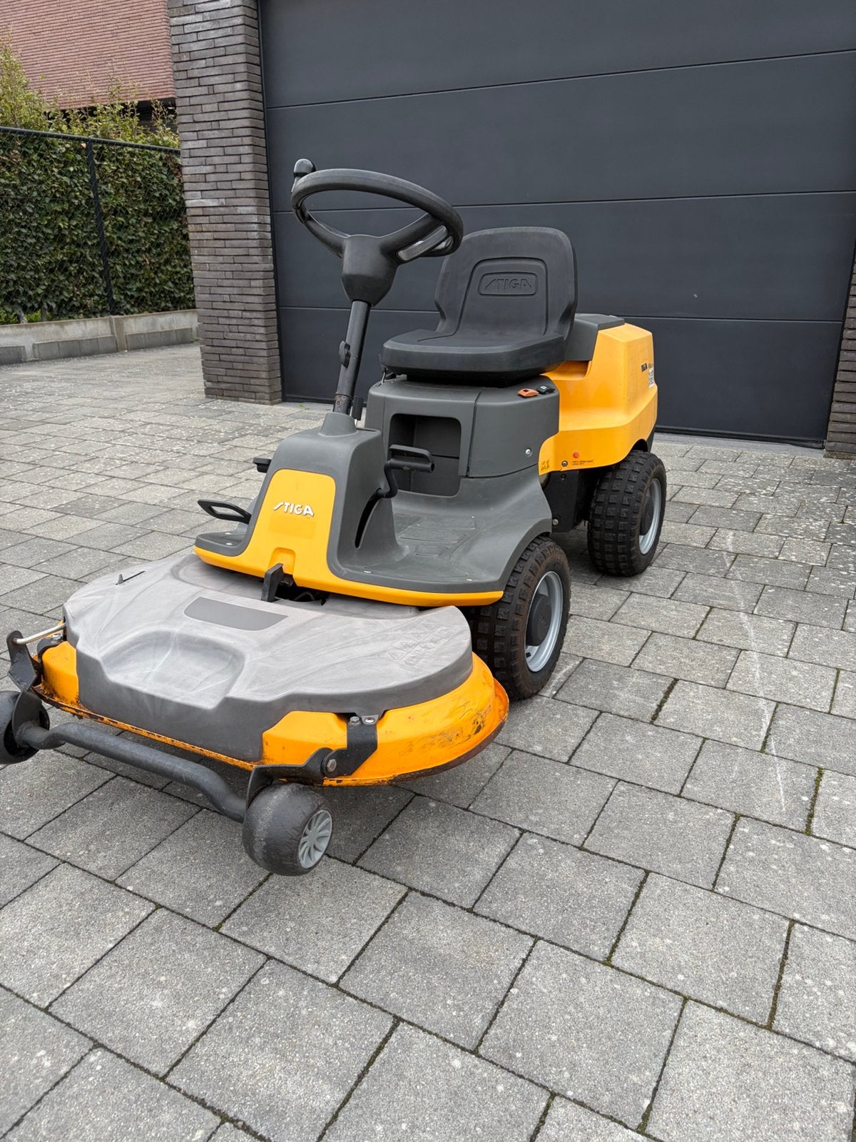 Zitmaaier Stiga, perfecte staat, Enlèvement, Comme neuf, Fonction de mulching