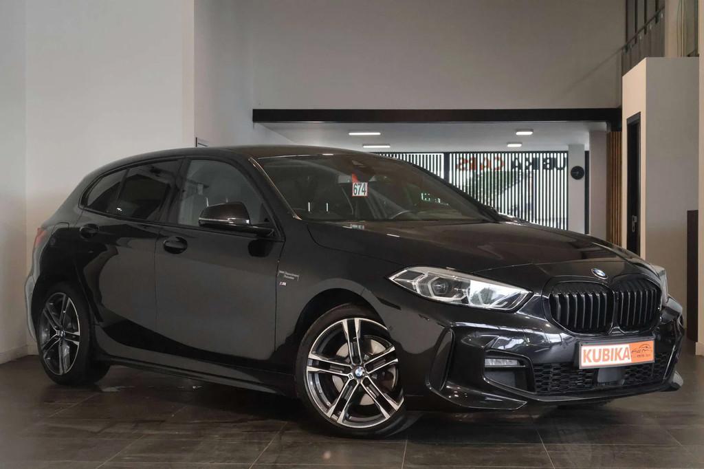 BMW 1 Serie 118 dA M-Pack Navi CruiseC TrekH Camera Garantie, Auto's, BMW, Automaat, Lichtsensor, 1 Reeks, 4 cilinders
