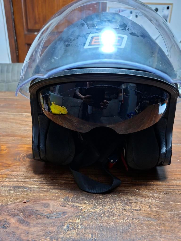 Vito helm met bluetooth, Ophalen