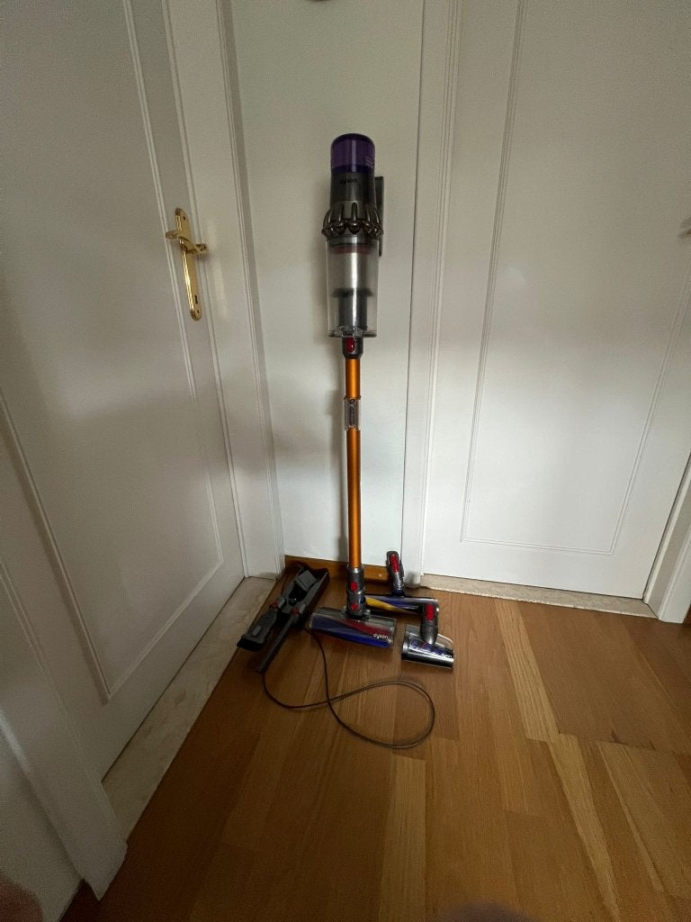 Dyson V11 avec écran LCD, Electroménager, Aspirateurs, Neuf, Aspirateur balai, Dyson, Moins de 1 200 watts, Convient aux sols durs