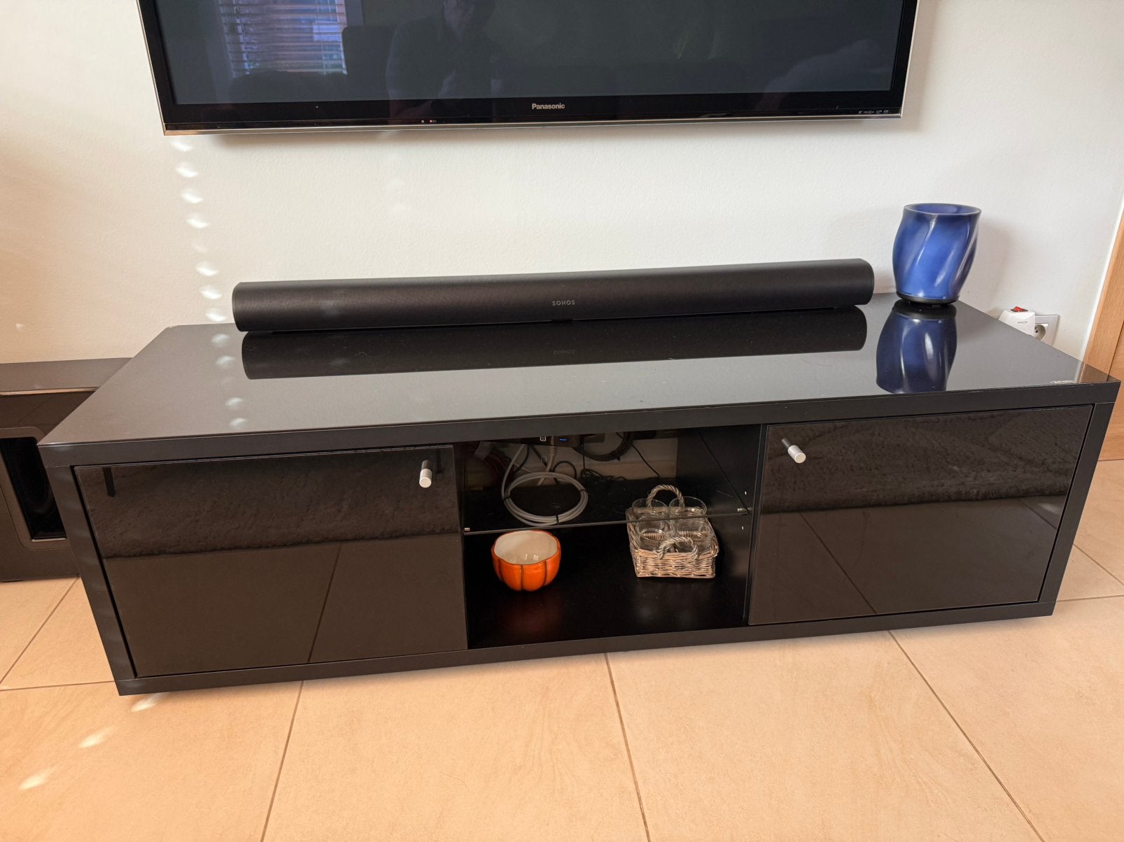 Tv kast, Enlèvement, Comme neuf