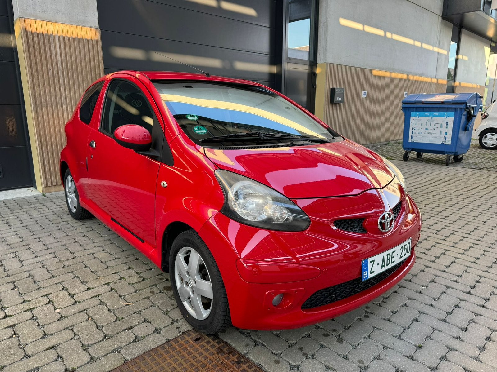 Toyota Aygo Aygo 1.0i VVT-i Sport, Autos, Rouge, Achat, 50 kW, Entreprise