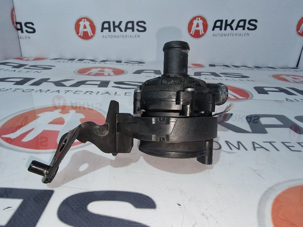 Waterpomp Volkswagen Golf VIII 2.0 TSI 16V 2021 2Q0965567B, Ophalen of Verzenden, Volkswagen