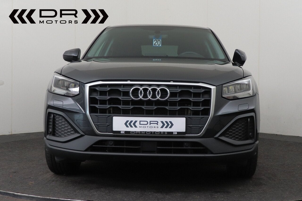 Audi Q2 30 TFSI man Attraction - CAMERA - NAVI, Autos, Audi, 0 kg, Argent ou Gris, Achat, Entreprise
