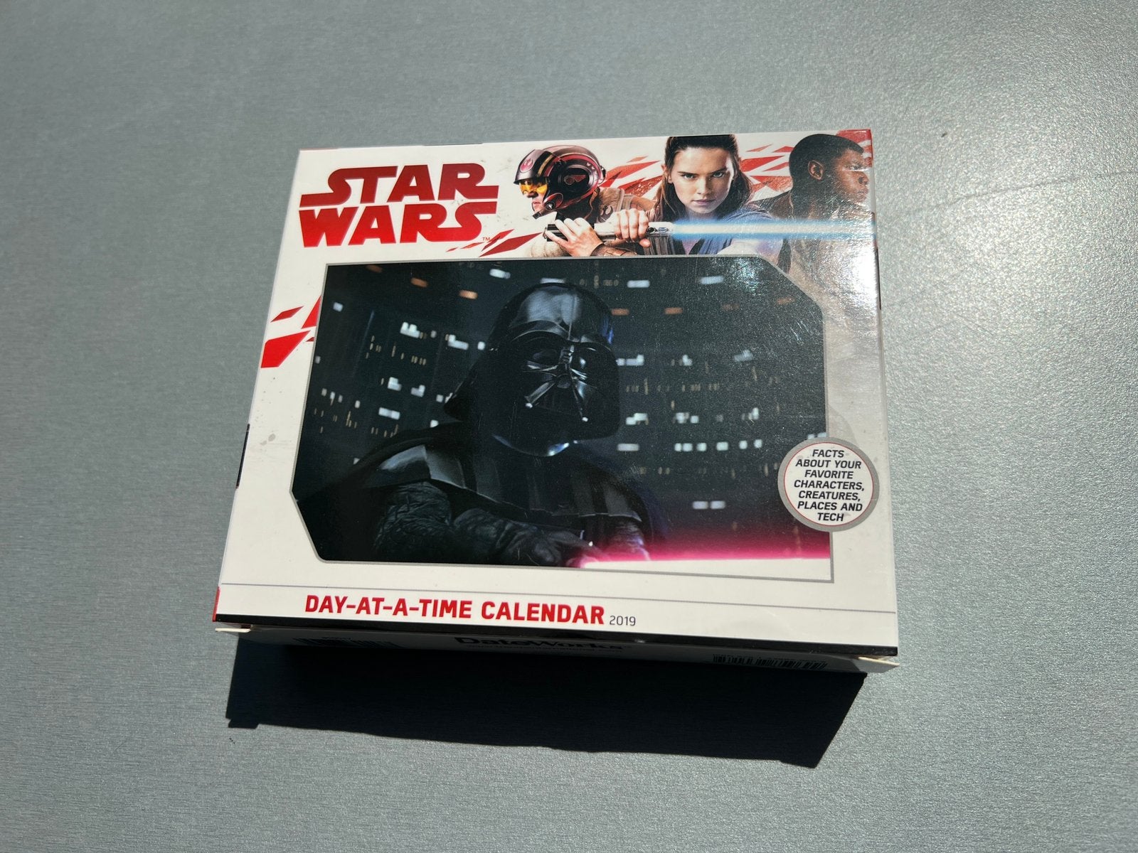 Calendrier Star Wars 2019 en anglais, Divers, Calendriers, Enlèvement ou Envoi, Neuf