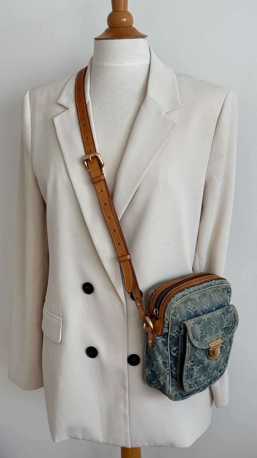 Louis Vuitton denim camera bag (vintage dd 2007!!), Handtassen en Accessoires, Tassen | Damestassen, Ophalen, Gebruikt
