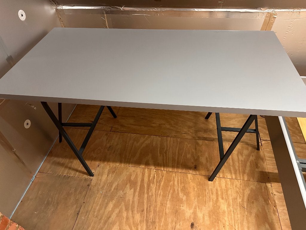 licht tafel/bureaublad IKEA met 2 schragen, Huis en Inrichting, Ophalen, Gebruikt, 150 cm, Spaanplaat of MDF