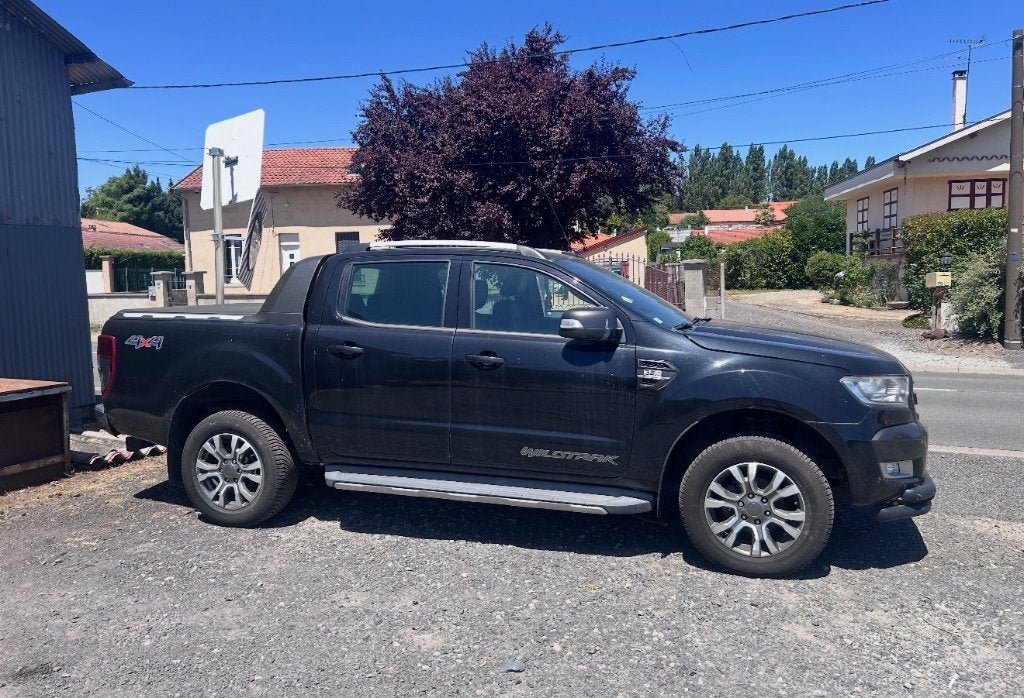 Ford ranger wildtrack MOTEUR HS, Autos, Ford, Achat, 4 portes, Carnet d'entretien, Automatique