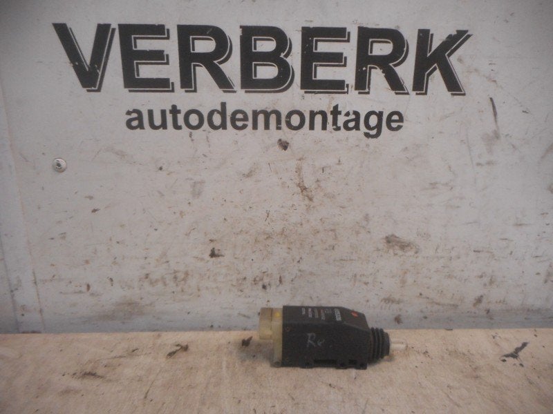 VEROUILLAGE CENTRALISEE AVANT GAUCHE Opel Astra F (53B), Opel, Opel Automobile GmbH, Utilisé, Kontakt-opel@opel.com