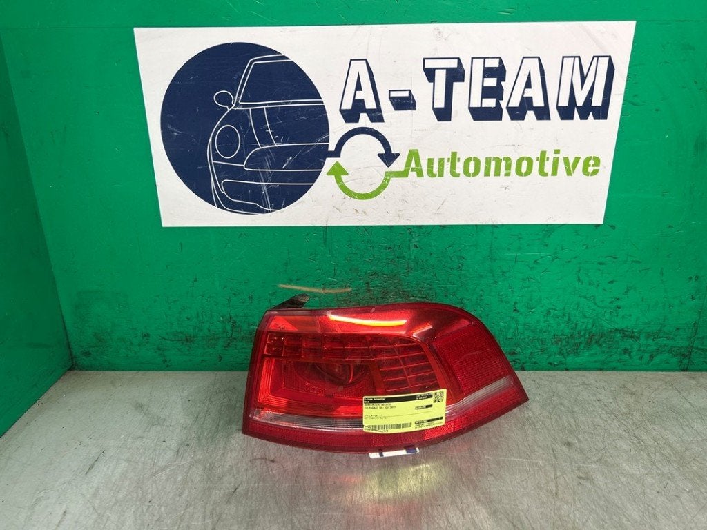 FEU ARRIÈRE DROIT Volkswagen Passat Variant (365), Volkswagen, Volkswagen AG, Utilisé, Kundenbetreuung@volkswagen.de