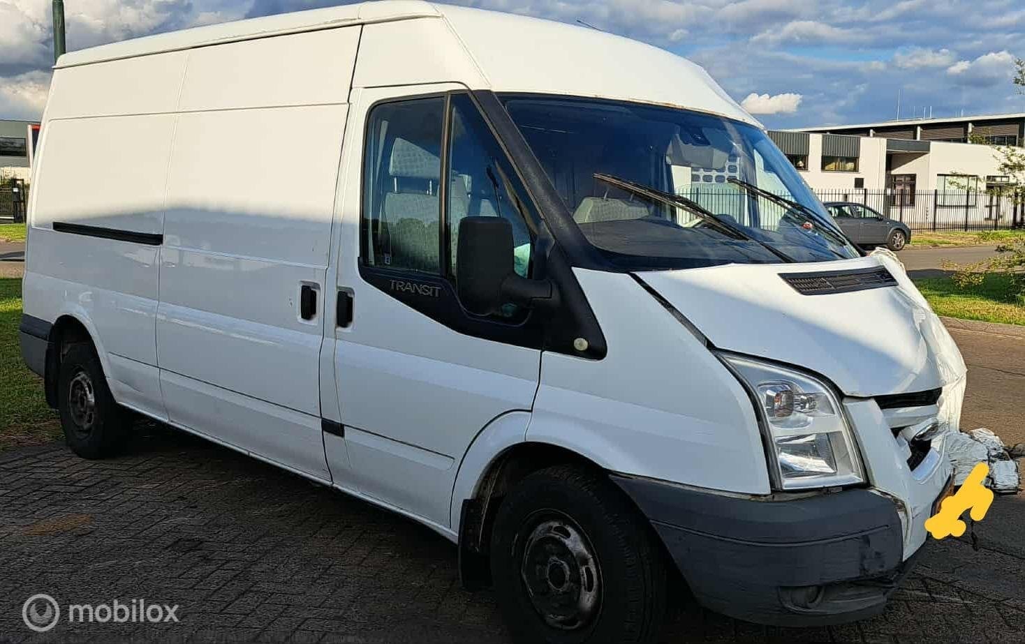 Ford Transit 260S 2.2 TDCI SHD links voor schade, Auto's, 4 cilinders, 2450 kg, 5 deurs, 750 kg