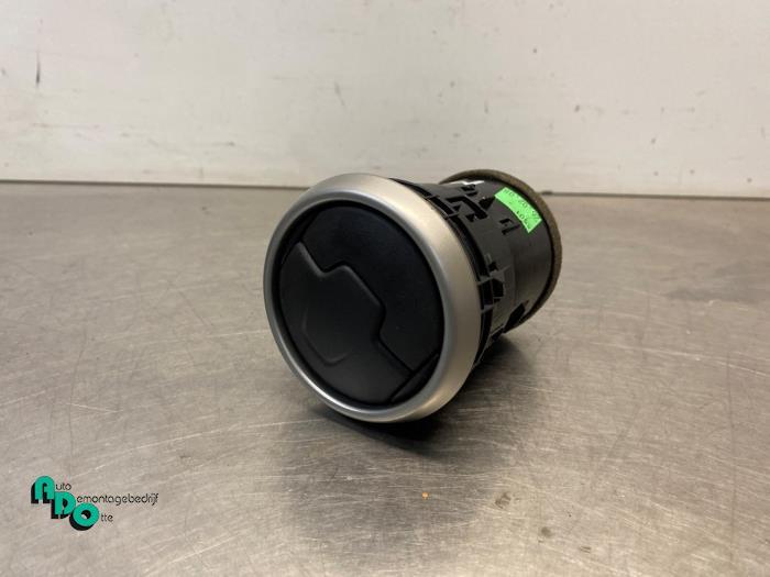 Luchtrooster Dashboard van een Nissan Qashqai (Qashqai 07-), Gebruikt, -, -, Ophalen of Verzenden