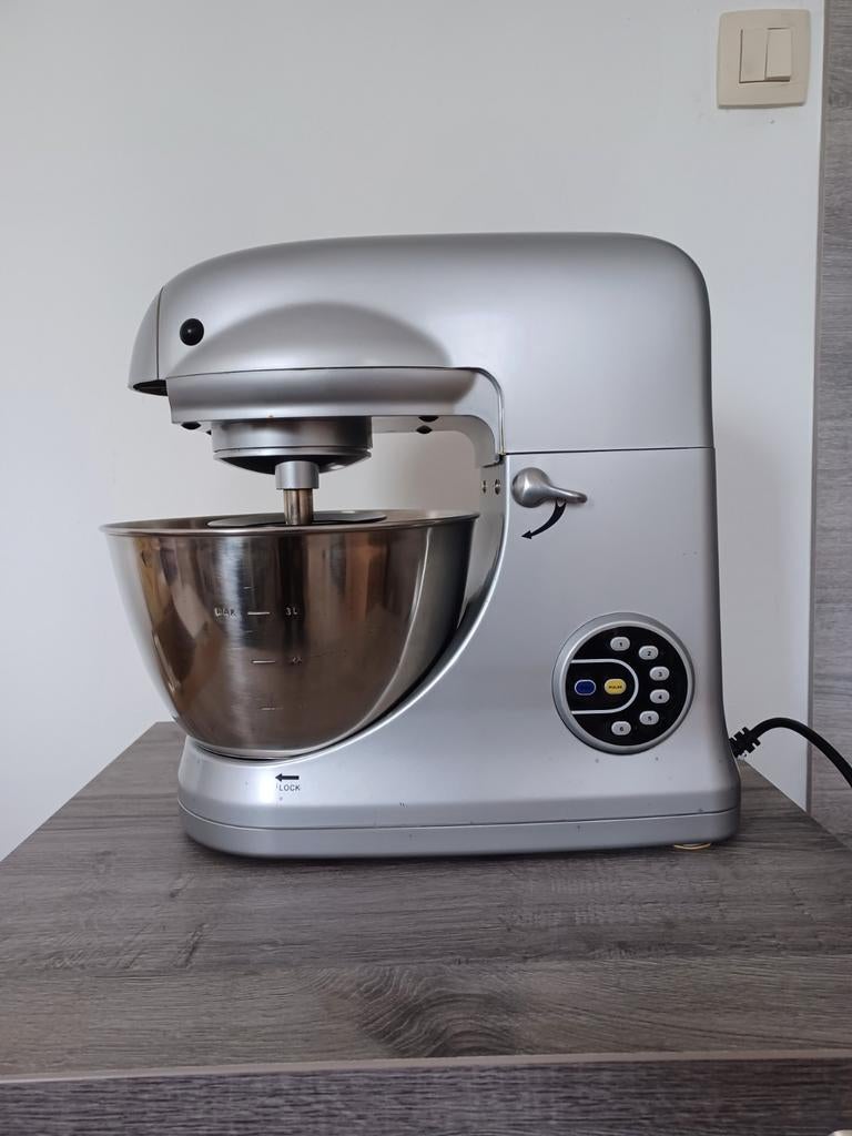 Robot pâtissier avec 3 outils, Electroménager, Enlèvement